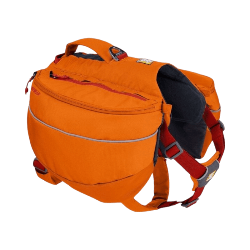 Orange Ruffwear Approach Pack klövjeväska för hundar, med justerbara remmar för optimal passform vid vandring.