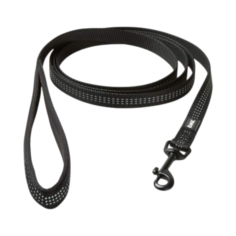Reflekterande svart koppel från Basic First med ergonomiskt handtag och säkerhetsfäste.