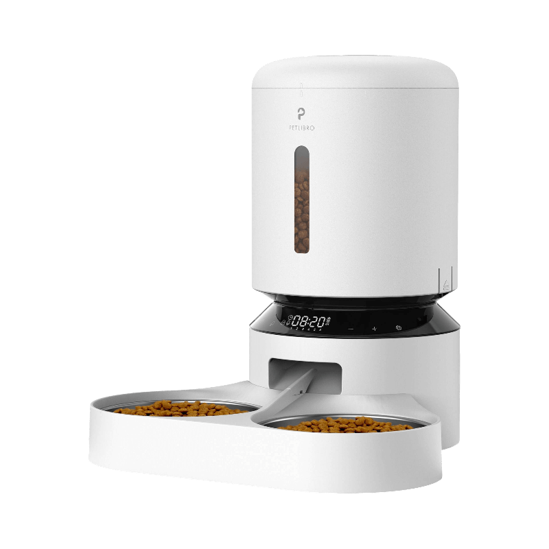 Dubbel automatisk foderstation från Petlibro med LCD-display och två skålar för hund och katt.