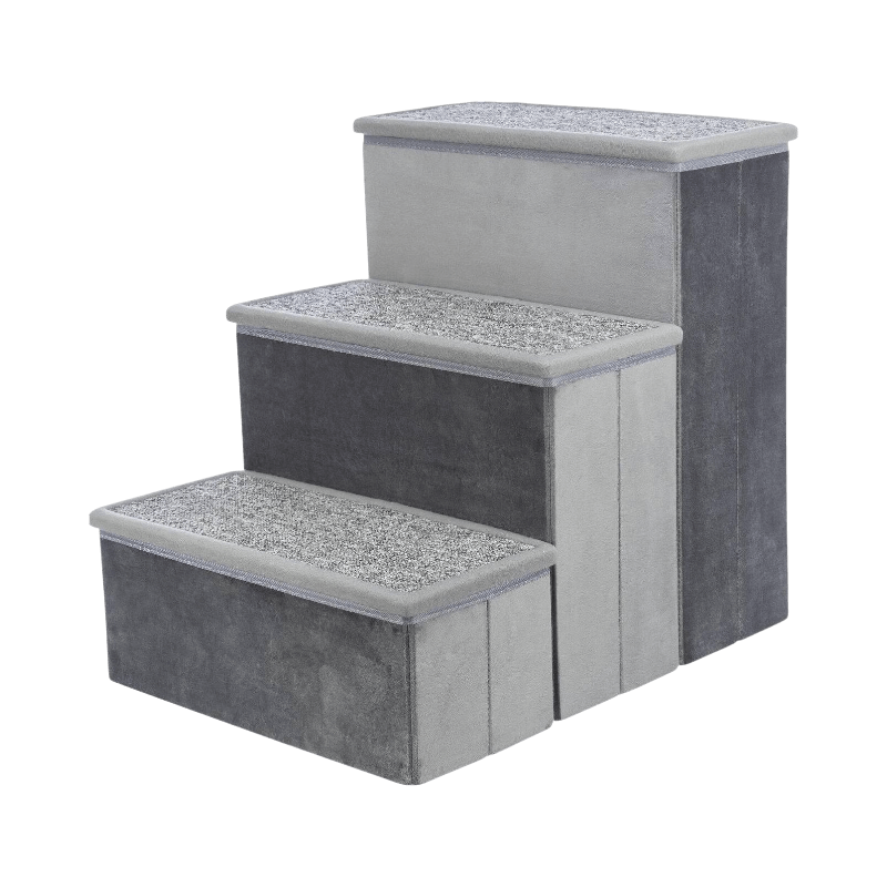 Grå hundtrappa med tre breda steg och tygöverdrag, passar både hundar och katter.